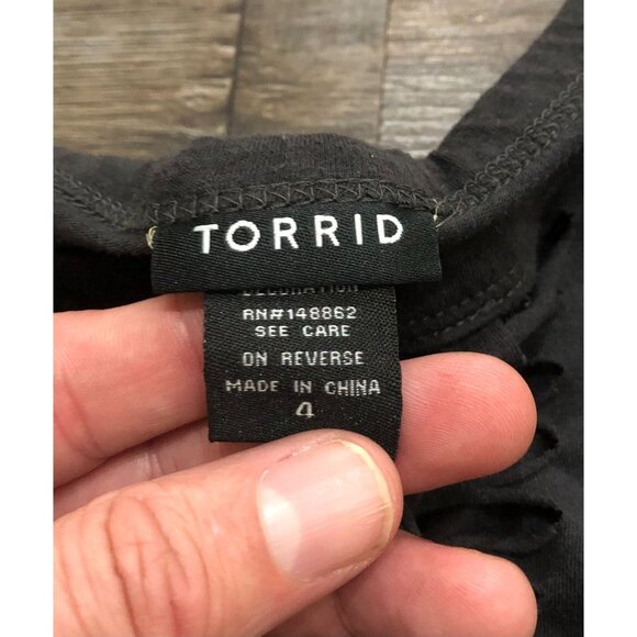 Torrid Black Cotton V-Neck Ladder Slash Tee Womens Plus 4X - Picture 3 of 6